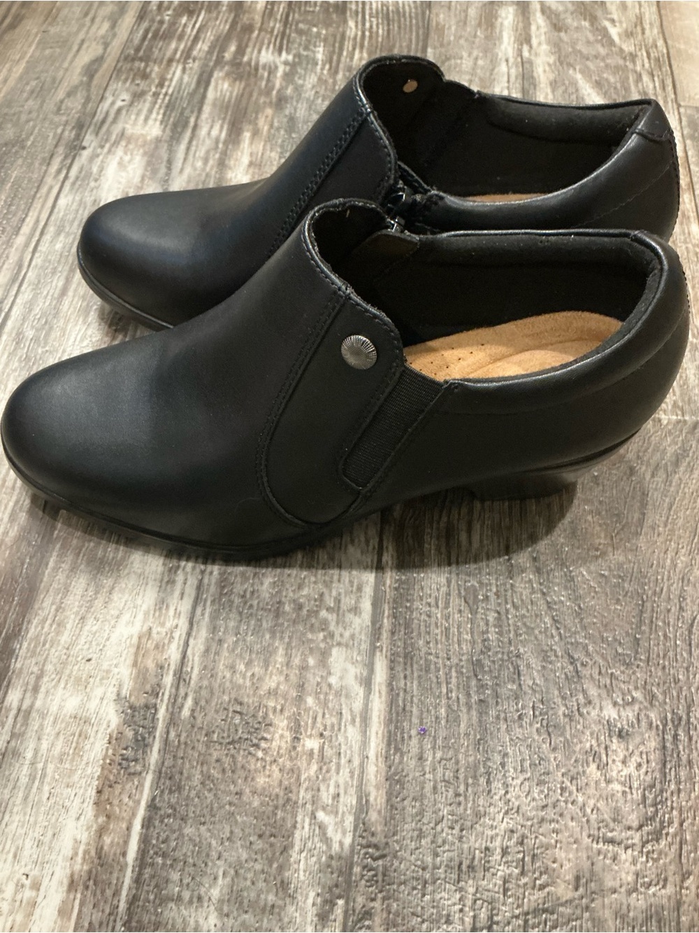 Clarks Black Low Block Heels Size 8.5 - Picture 8 of 16